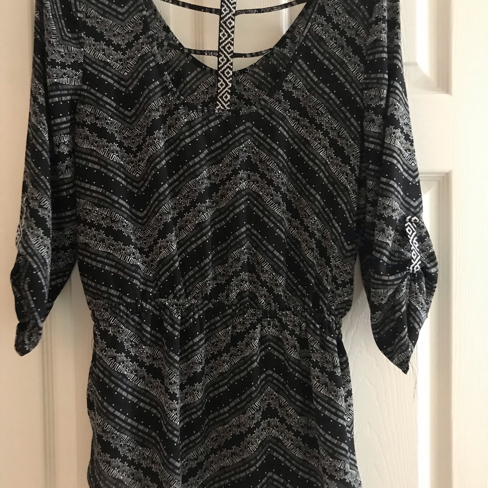 Black and white design shirt